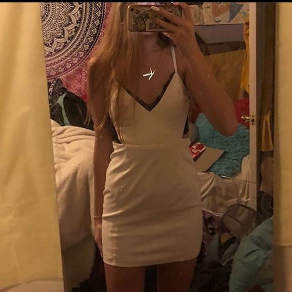 White Homecoming Style Dress - Picture 2 of 4